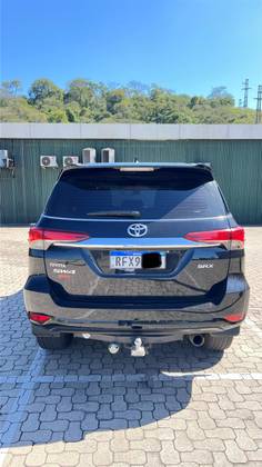 TOYOTA HILUX SW4 2.8 SRX 4X4 7 LUGARES 16V TURBO INTERCOOLER DIESEL 4P AUTOMÁTICO TOYOTA HILUX SW4 2.8 SRX 4X4 7 LUGARES 16V TURBO INTERCOOLER DIESEL 4P AUTOMÁTICO